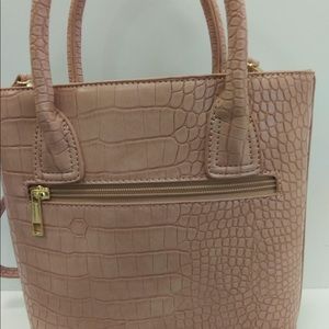 KAARI BLUE BRAND NEW HAND BAG REGULAR 78$